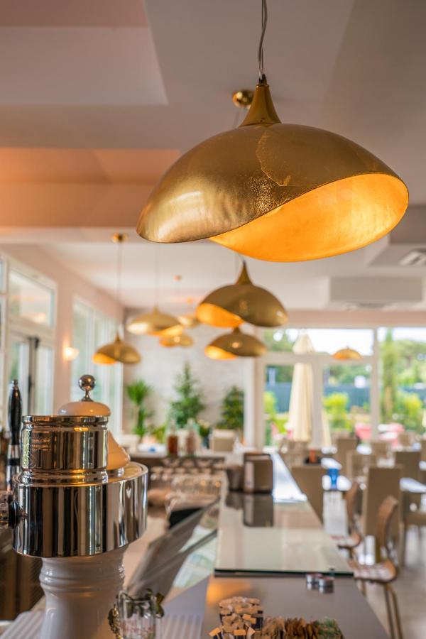 מרינה די צ'צ'ינה Golden Hotel מראה חיצוני תמונה