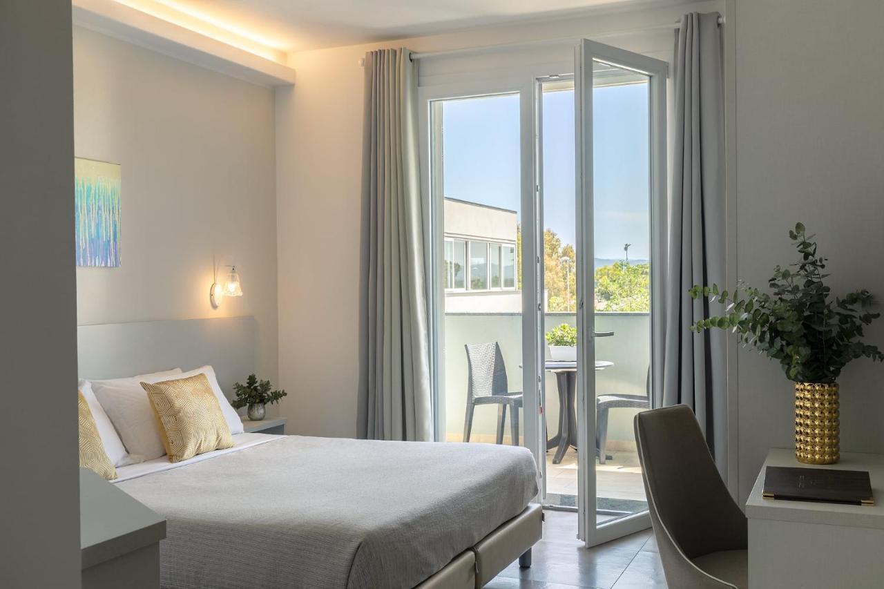 מרינה די צ'צ'ינה Golden Hotel מראה חיצוני תמונה
